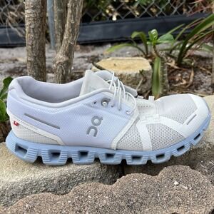 On Cloud Women's Athletic Shoe in White/Light Gray